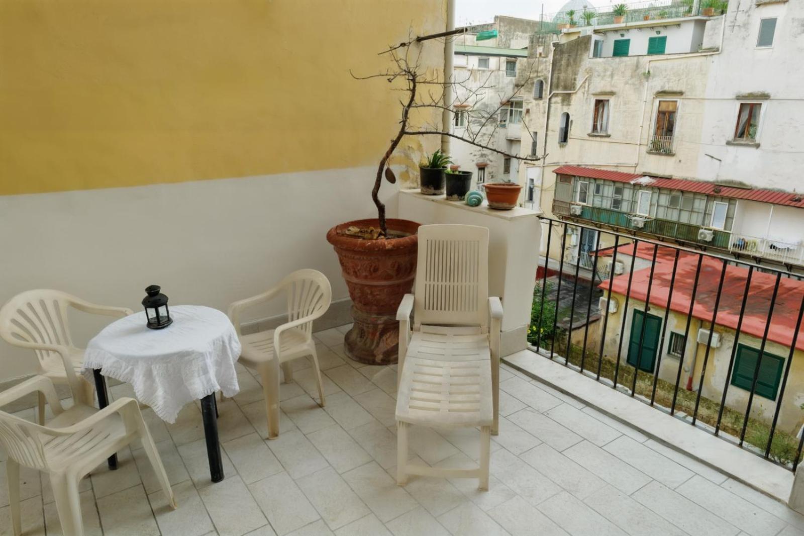 La Casa Di Nonna Teresa Bed & Breakfast Napoli Ngoại thất bức ảnh